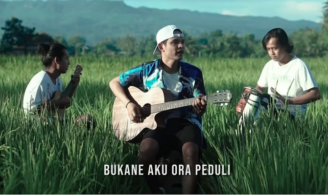 Lirik Lagu Full Senyum Sayang Dari Evan Loss Trending TikTok