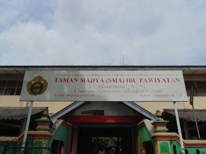 Taman Madya (SMA) Ibu Pawiyatan di Kota Jogja, Daerah Istimewa Yogyakarta. (tamansiswapusat.com)