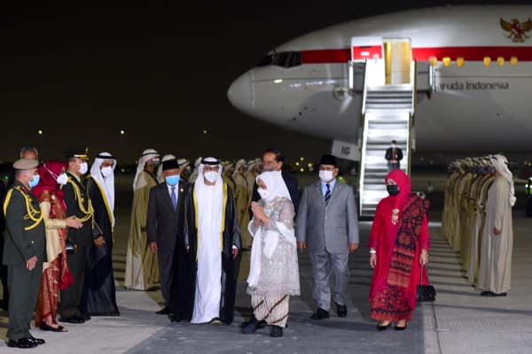 Dari Abu Dhabi Jokowi Sampaikan Belasungkawa Tjahjo Kumolo Wafat
