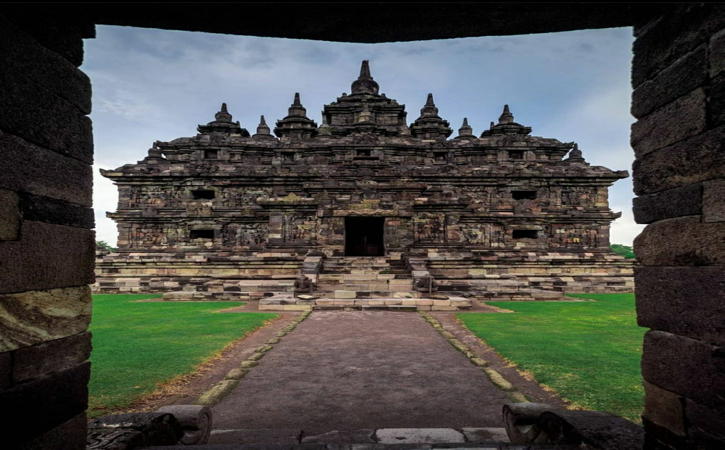 Candi Plaosan di Desa Bugisan, Kecamatan Prambanan, Kabupaten Klaten. (Istimewa/Instagram @iqbalxpangestu)