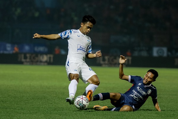Babak Pertama, Ucil Bawa PSIS Unggul atas Persik Kediri 1-0