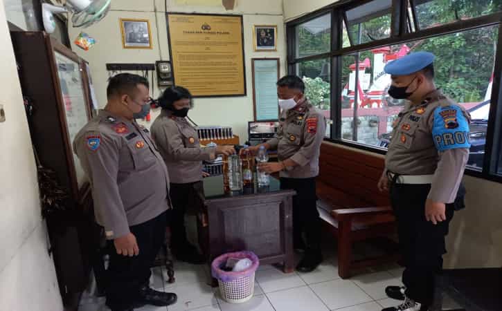 Sisir Sejumlah Wilayah, Polres Wonogiri Sita 94,8 Liter Miras Jenis Ciu