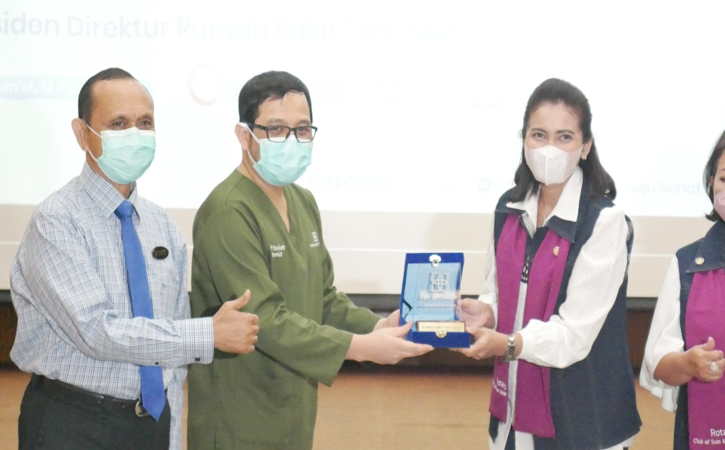 Rumah Sakit (RS) JIH Solo bekerjasa sama dengan Rotary Club Solo Kartini menggelar Talkshow Kesehatan dengan tema Mengenal Silent Killer dan Pentingnya Medical Check Up, Jumat (12/8/2022).
(Istimewa)