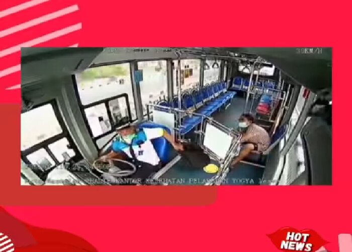 Viral Penumpang Bus Ambil Tas Pengemudi, Warganet Riuh Bahas Motif