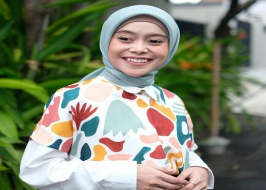 artis hilangkan gigi gingsul