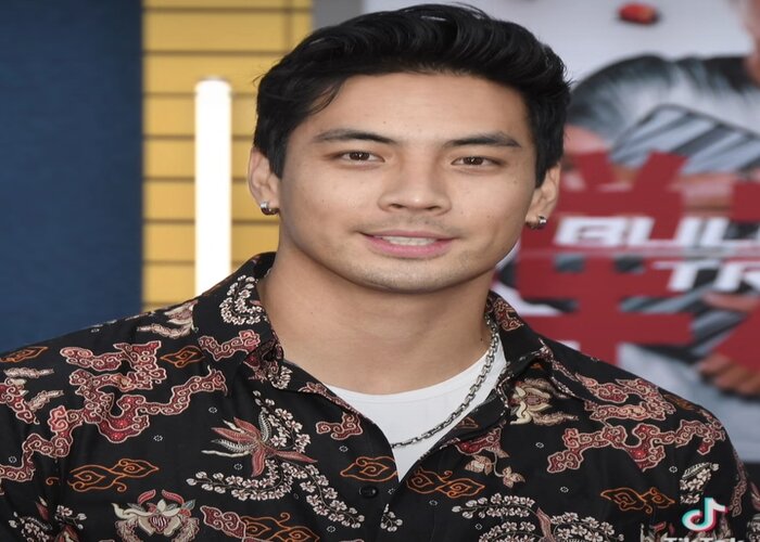 Profil Yoshi Sudarso, Aktor Keturunan Indonesia di Film Bullet Train