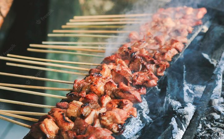 Kenapa Orang Solo Doyan Makan Sate Kambing & Tengkleng?