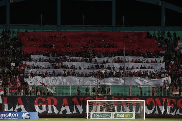 Bima Sakti kepada Suporter Indonesia: Jangan Teror Fisik!