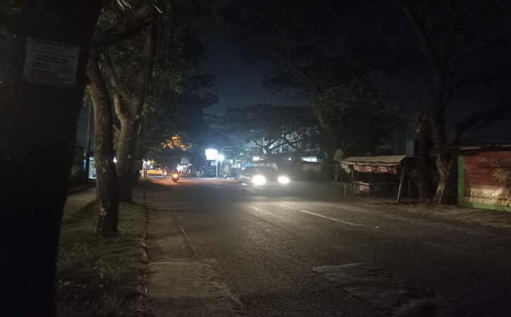 Jalan Pramuka, Wirun, Mojolaban sepi pada hari kedua penutupan Jembatan Mojo, Selasa (27/9/2022). (Solopos.com/Magdalena Naviriana Putri).