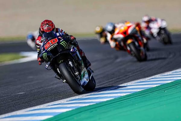 Pembalap tim Monster Energy Yamaha Fabio Quartararo menjalani balapan Grand Prix Jepang, Sirkuit Twin Ring Motegi, Minggu (25/9/2022). (ANTARA/HO via Yamaha Motor Racing SRL)