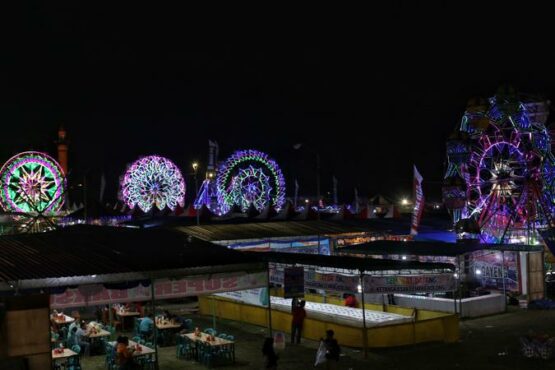 pasar malam sekaten solo