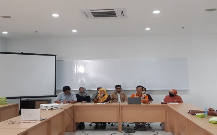 Sejumlah akademisi UII menyatakan sikap penolakan terhadap penggantian Hakim MK Aswanto, oleh DPR, di Fakultas Hukum UII, Kamis (6/10/2022) - Harian Jogja/Lugas Subarkah