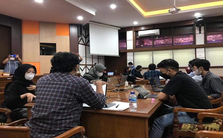 47 Mahasiswa Ilmu Komunikasi FISIP UNS Solo Ikut Uji Kompetensi Jurnalistik