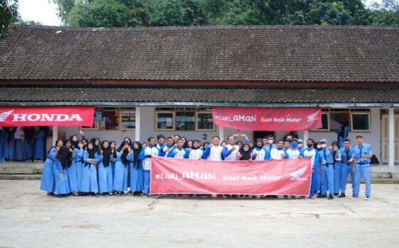 SMK PGRI 01 Sukorejo, Kendal mengadakan program Safety Riding Goes to School yang digelar Main Dealer Astra Motor Jateng, Sabtu (21/1/23). (Istimewa)