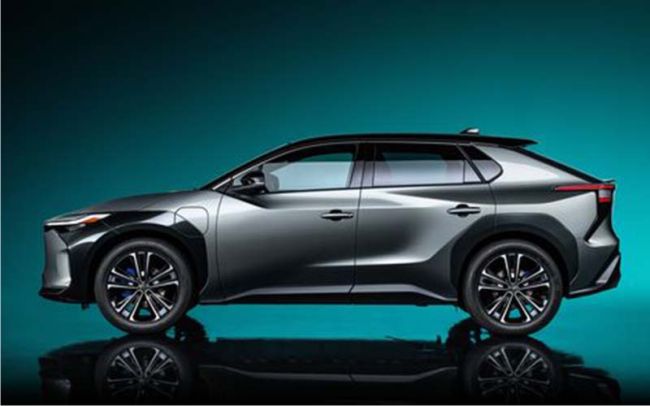 Mulai 2026 Toyota akan Jual 1,5 Juta Mobil Listrik Tiap Tahun - Solopos