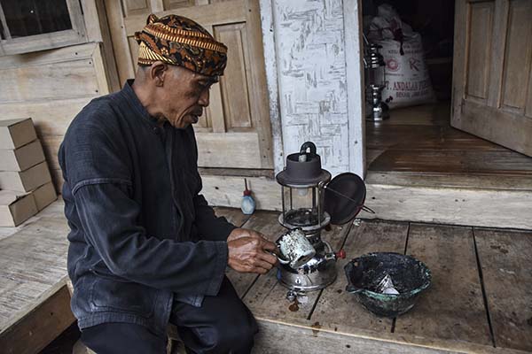 Potret Kampung Naga di Tasikmalaya, Tanpa Listrik dan Jaga Tradisi